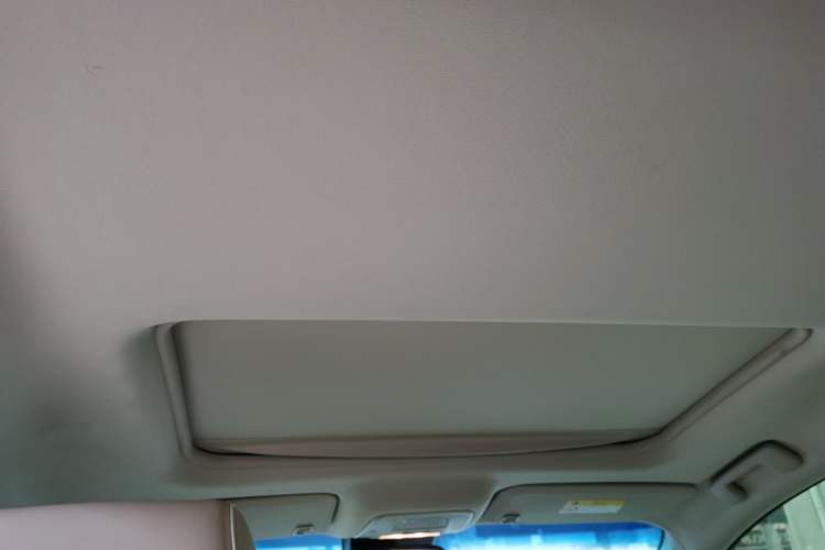 Used Buick GL8 2023 Facelifted Land Cruiser Executive Luxury Version