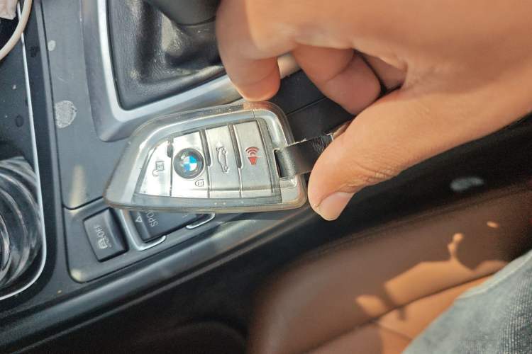 Used BMW 3 Series 2013 Facelift 320Li Fashion Design Package