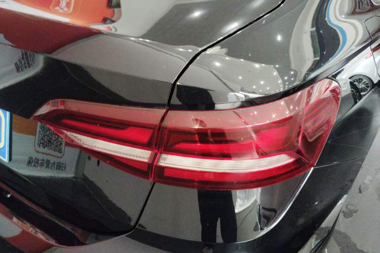 Used Volkswagen Lavida 2024 1.5L Automatic 5 Million Edition Exterior 3