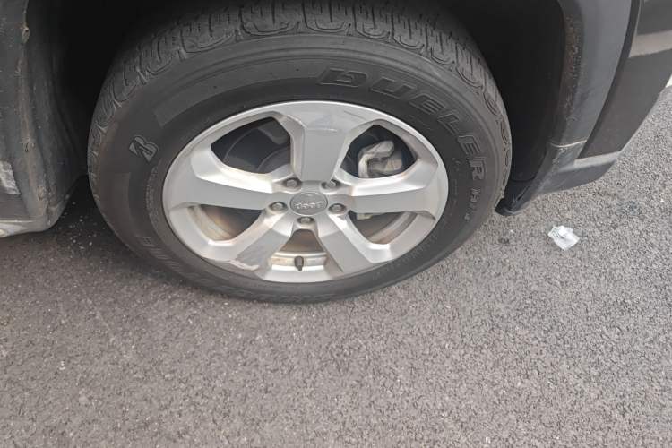 Used Jeep Compass 2019 220T Automatic Family Edition
