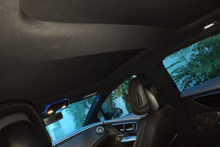 Used Mercedes-Benz EQE 2022 350 First Edition Special Version Headliner