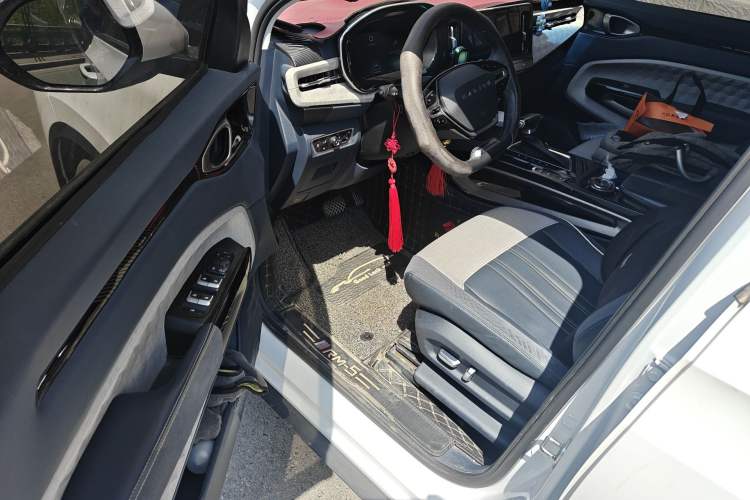 Used Baojun RM-5 2019 1.5T CVT 24-Hour Online Prestige Version 6 Seats