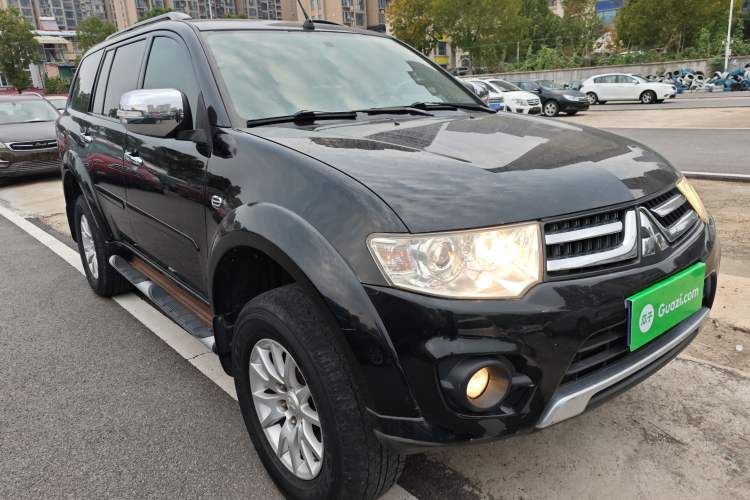 Used Mitsubishi Pajero Sport 2013 3.0L Automatic 4x4 Executive Edition