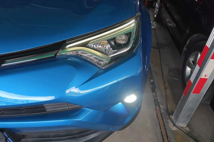 Used Toyota RAV4 2016 2.5L Automatic 4x4 Elite Edition