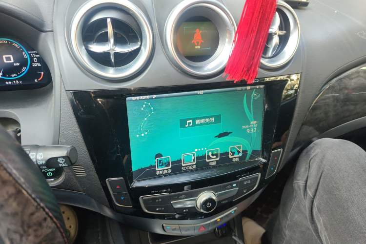 Used BYD Tang New Energy 2015 2.0T Four-Wheel-Drive Flagship Model