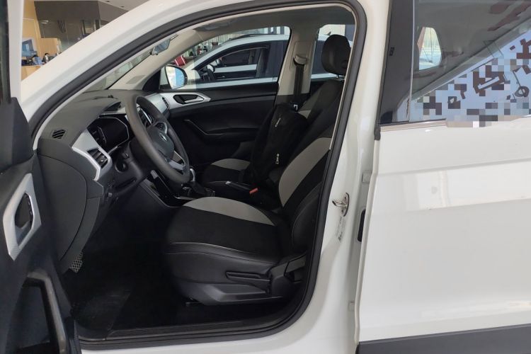 Used Volkswagen Tacqua 2023 200TSI DSG Joy-Connect Edition Left Front Seat