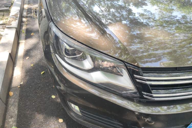 Used Volkswagen Tiguan 2015 1.8TSI Automatic Two-Wheel Drive Trend Edition Right Front Headlight