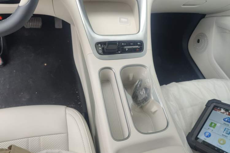 Used Geely Galaxy Geome 2026 Model 310km Youth Edition Gear Lever