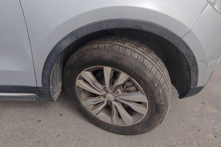 Used Geely Auto Emgrand X7 Sport 2016 2.0L Manual ZhiShang Version