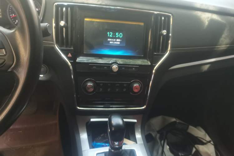 Used Roewe RX5 2016 20T Two-Wheel Drive Automatic Flagship Edition
