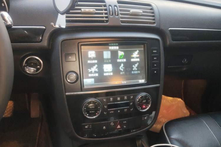 Used Mercedes-Benz R-Class 2017 R 320 4MATIC Business Edition Prestige Model