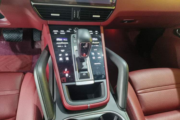 Used Porsche Cayenne E-Hybrid 2022 Cayenne E-Hybrid 2.0T Platinum Edition
