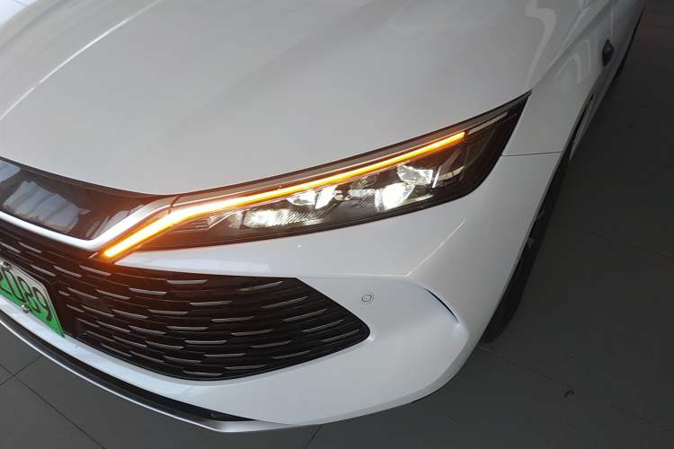 Used BYD Qin L 2025 DM-i Smart Drive 120KM Superior Model
