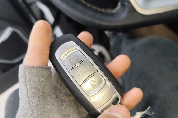 Used Geely Auto Emgrand X7 Sport 2018 2.0L Manual Two-Wheel Drive Zhiya Version
