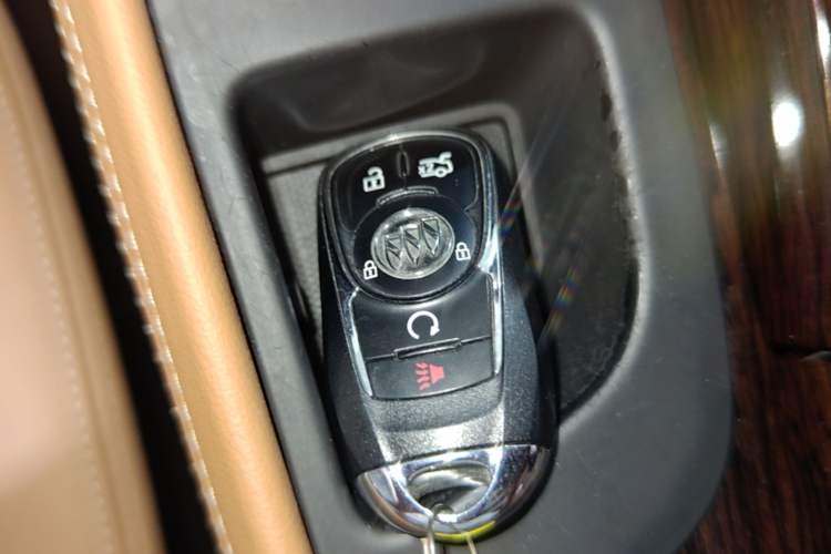 Used Buick LaCrosse 2016 28T Premium Edition
