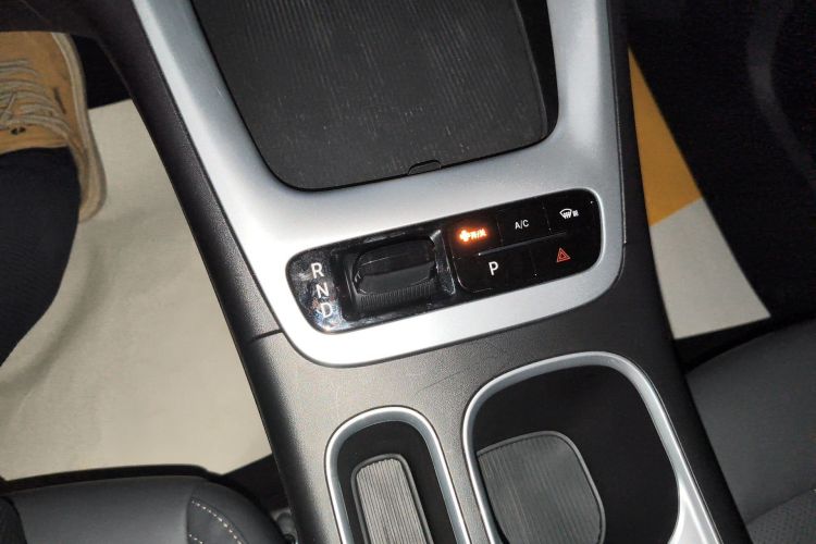 Used Geely Galaxy Geome 2025 UP 410km Exploration Edition Gear Lever