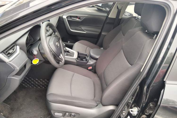 Used Toyota RAV4 2021 2.0L CVT 4x4 Trend Edition