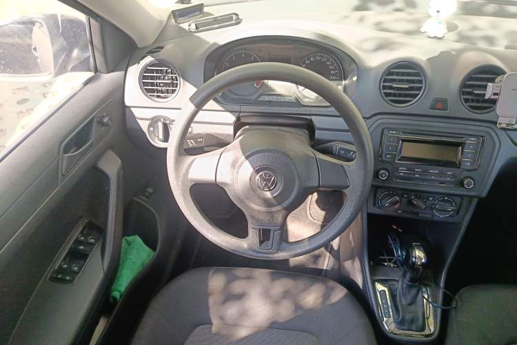 Used Volkswagen Jetta 2015 Value Edition 1.6L Automatic Fashion Version
