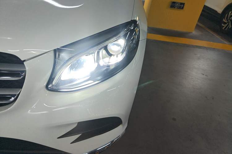 Used Mercedes-Benz GLC 2018 Facelifted GLC 260 4MATIC Dynamic Edition Left Front Headlight