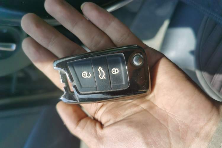 Used Skoda Superb 2016 TSI330 DSG Smart Drive Edition Vehicle Key