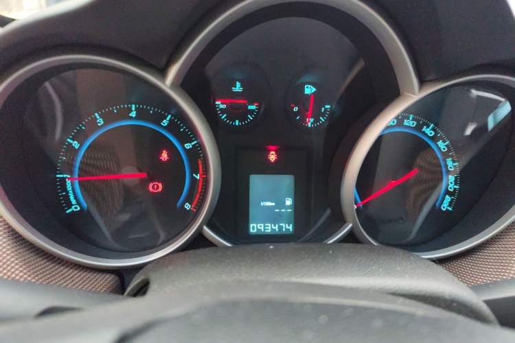 Used Chevrolet Cruze 2013 Hatchback 1.6L Manual Luxury Model
