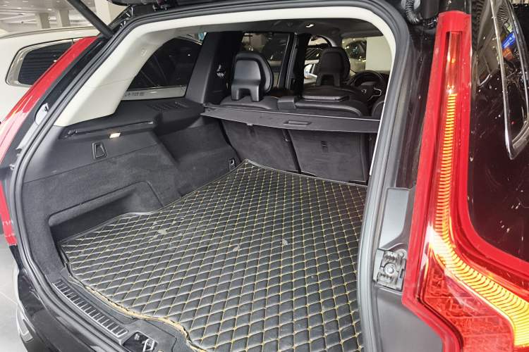 Used Volvo XC90 2017 T6 Zhiya Edition 5-seater Trunk