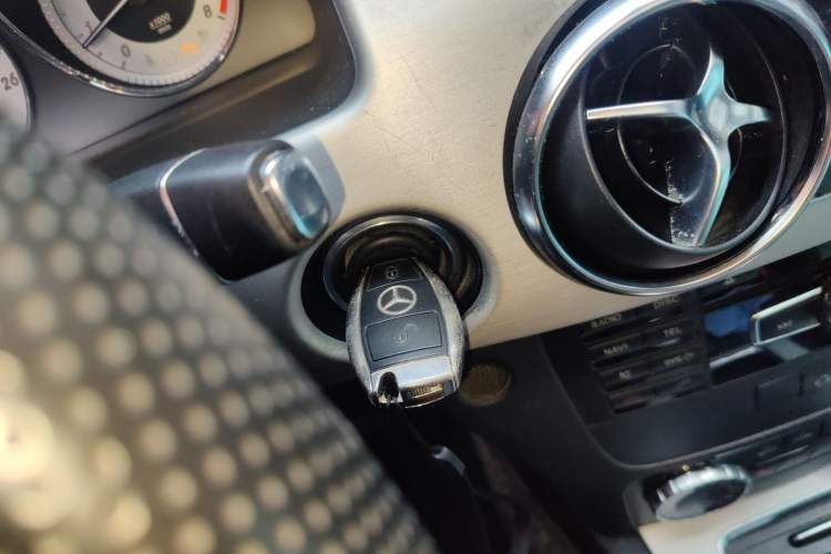 Used Mercedes-Benz GLK-Class 2014 GLK 260 4MATIC Dynamic Model
