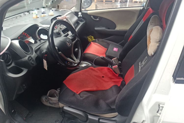 Used Honda Fit 2011 1.3L automatic comfort version
