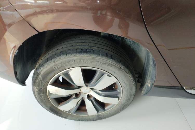 Used Peugeot 2008 2014 1.6L Automatic Navigation Edition Exterior 8