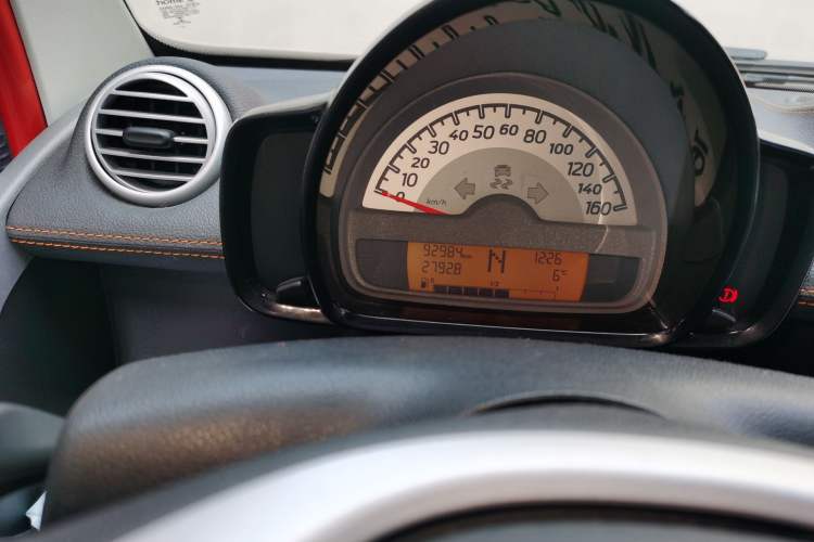 Used smart fortwo 2015 1.0 MHD Spark Special Edition