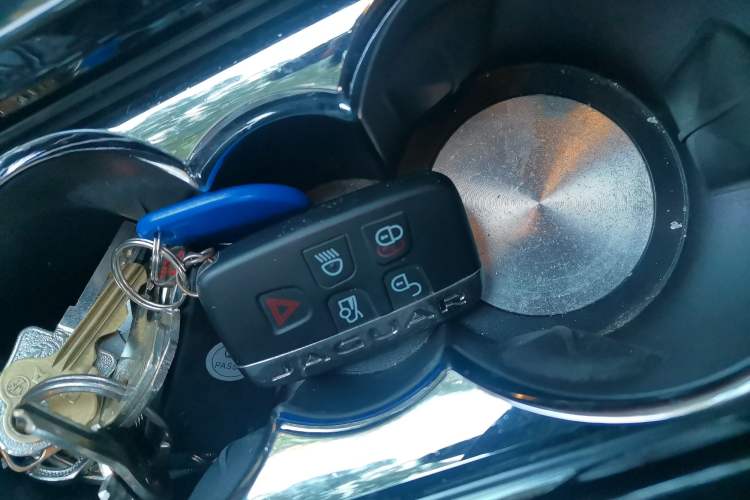 Used Jaguar XJ 2014 XJL 2.0T Two-Wheel-Drive Elegant Business Edition