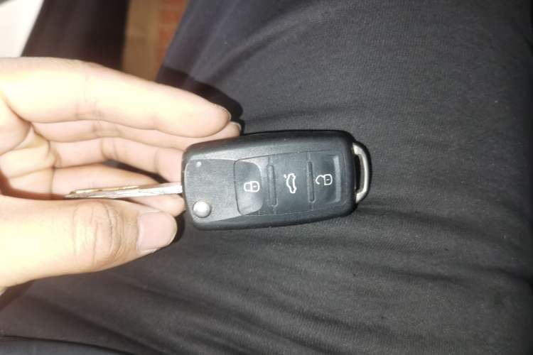 Used Volkswagen Lavida 2015 1.6L Manual Fashion Edition