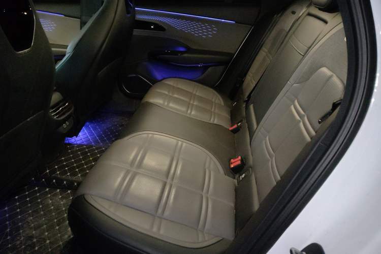 Used Hongqi EH7 2024 690 Pro