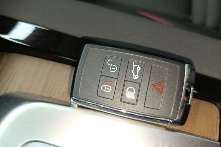 Used Land Rover Discovery Sport 2022 Revised Version 249 PS R-Dynamic S Performance Edition 5 Seats
