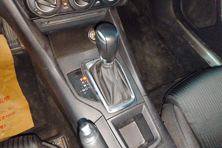 Used Mazda 3 Axela 2016 Sedan 1.5L Automatic Comfort Model