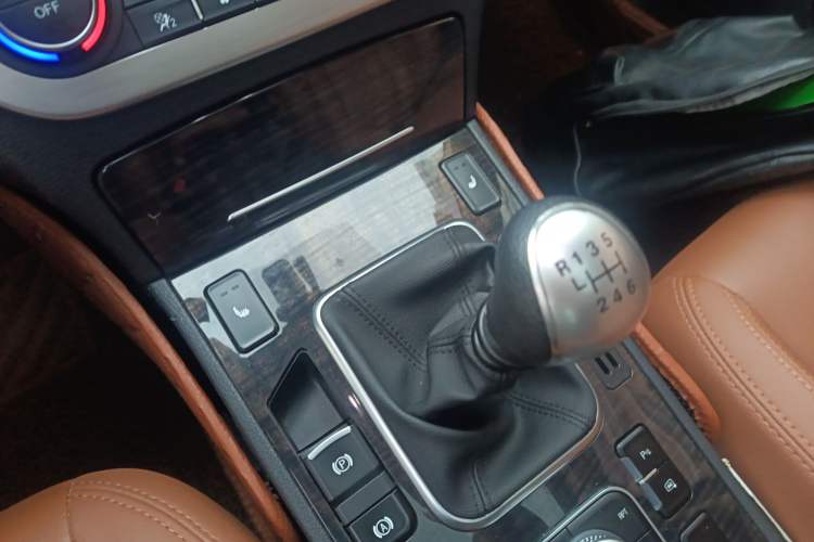 Used Haval H6 Coupe 2015 Blue-Label 2.0T Manual Two-Wheel Drive Prestige Model
