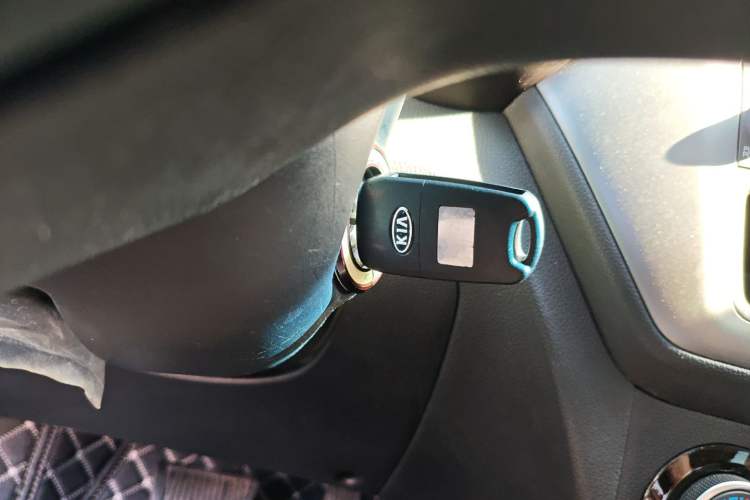 Used Kia K2 2015 Sedan 1.4L Automatic GLS Interior 1