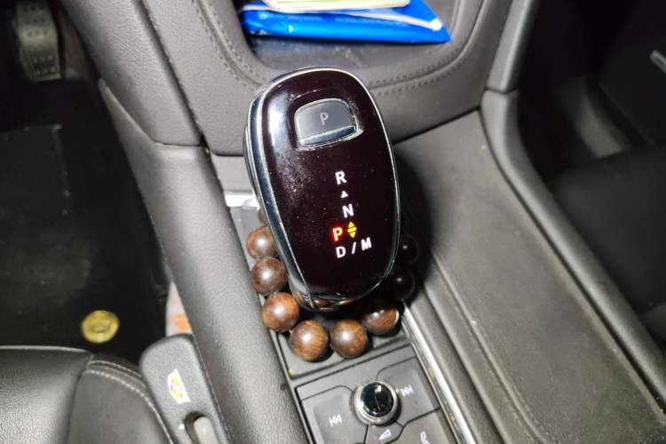 Used Cadillac XT6 2022 2.0T Six-Seater Four-Wheel-Drive Luxury Standard Edition
