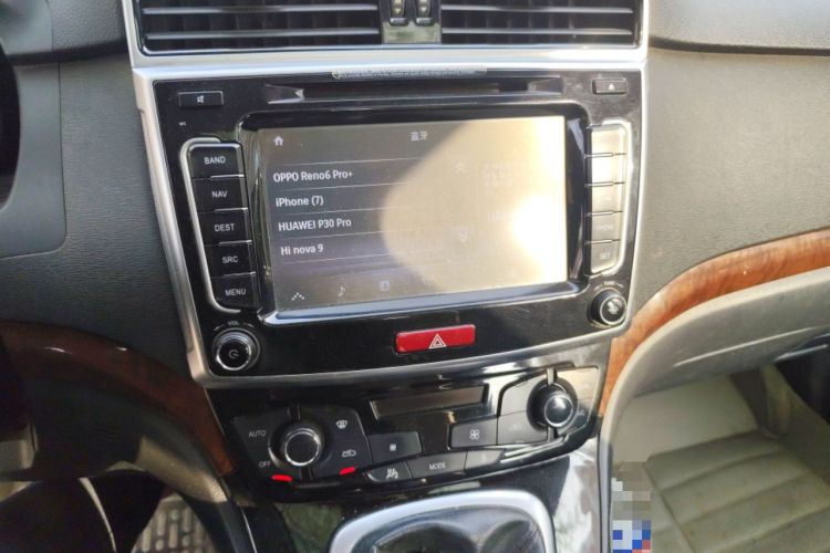 Used Haval H6 2015 Sport Edition 1.5T Manual Two-Wheel Drive Elite Model Audio And AC Panel