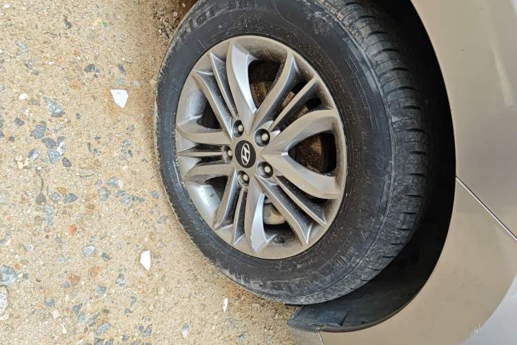 Used Hyundai ix35 2015 2.0L Automatic 2WD Smart Version China V Standard