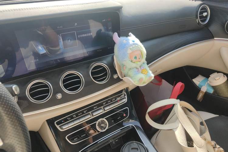 Used Mercedes-Benz E-Class 2016 E 300 L Sporty and Stylish Model
