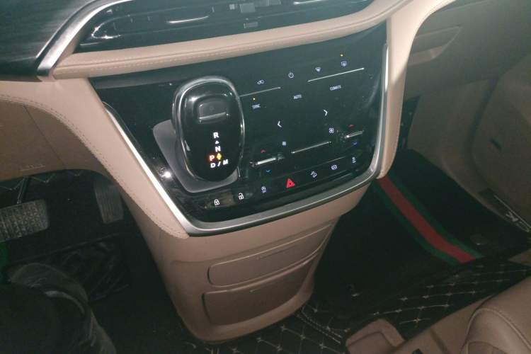 Used Buick GL8 2021 ES Land Cruiser 653T Flagship Model