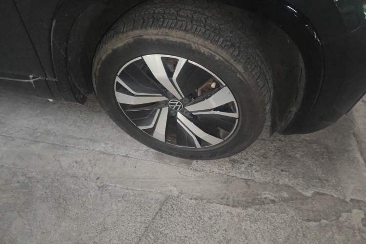 Used Volkswagen Tayron GTE Plug-in Hybrid 2020 1.4T Luxury Model Right Front Wheel Hub