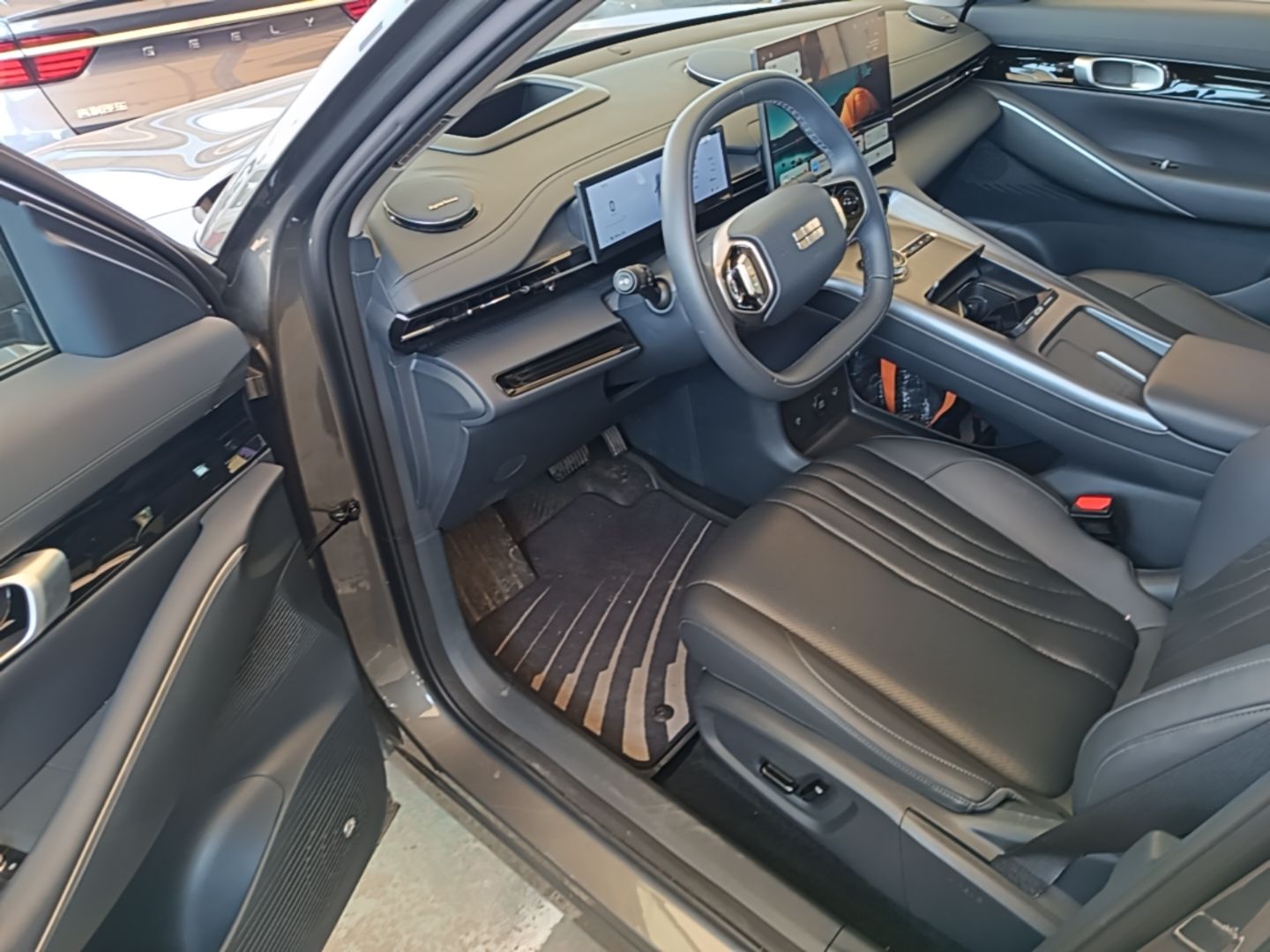 Geely Galaxy E5 2026 Model 610km Exploration+ Edition — снимка 18