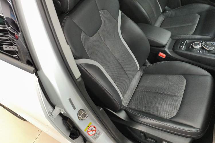 Used Audi Q2L 2021 35 TFSI Fashion Dynamic Model Right Front Seat