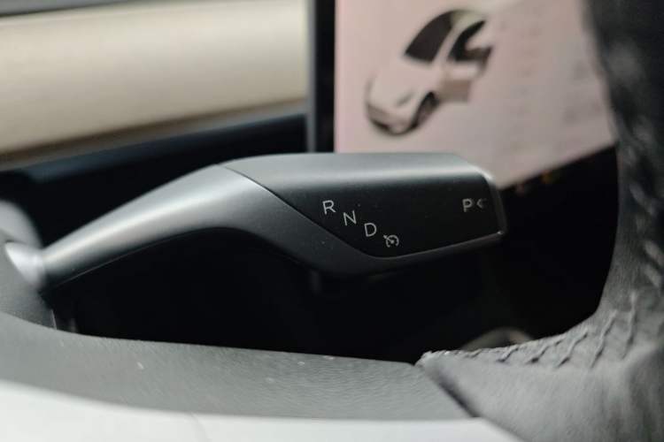 Used Tesla Model Y 2021 Long-Range All-Wheel-Drive Version 3D7 Gear Lever
