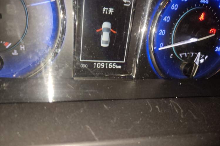 Used Toyota Camry 2015 Dual-Engine 2.5 HG Luxury Navigation Edition
