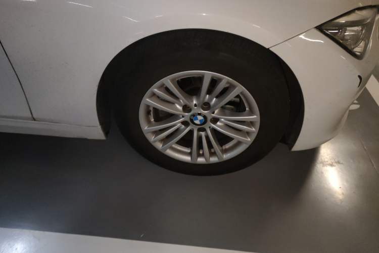 Used BMW 3 Series 2014 320Li Fashion Model
