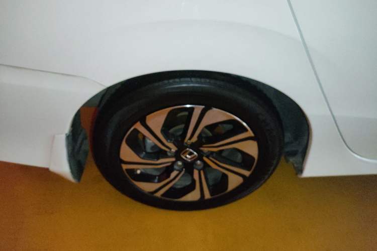 Used Honda Crider 2016 1.8L CVT Luxury Edition Right Rear Wheel Hub