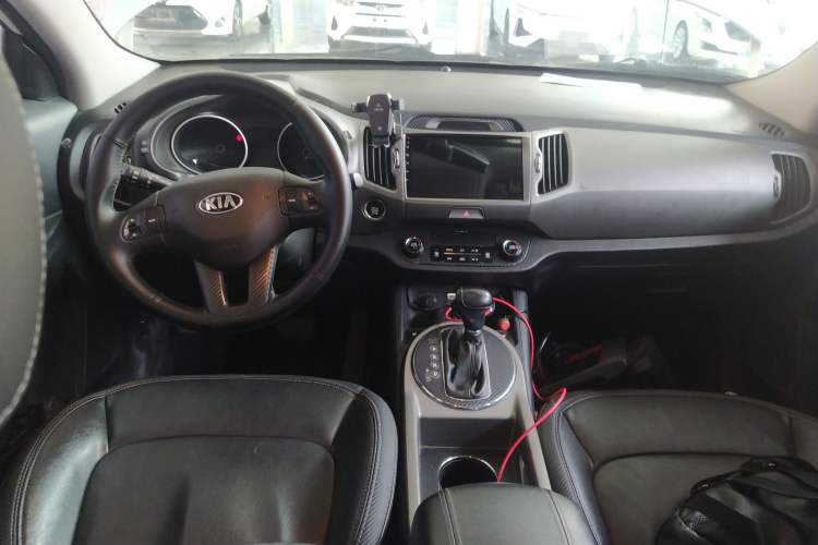 Used Kia Sportage R 2015 2.0L Automatic Two-Wheel Drive DLX Model
